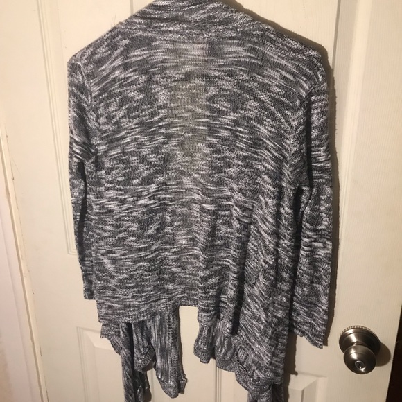 Gray cardigan - Picture 2 of 3